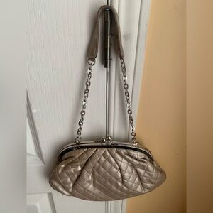 Cabrelli & Co vintage quilted kiss clasp bag